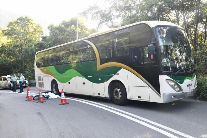 广东女骑手香港遇车祸身亡地路窄车多！骑友称曾劝她不要前往