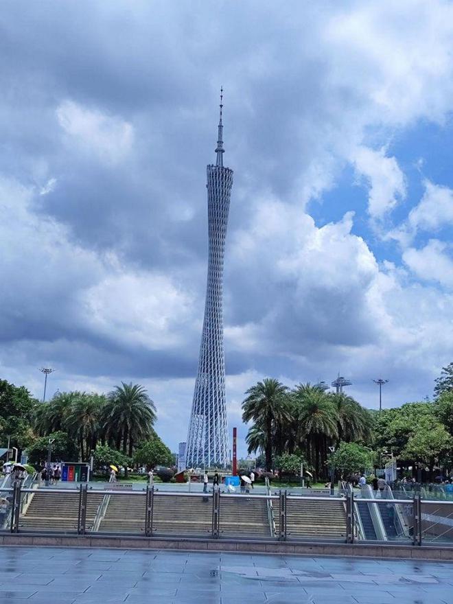 地产史诗之夜最重磅：广州成为退出限购首个一线城市，专家：“房地产牛市”逐渐开启