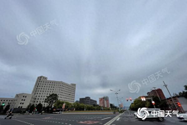 今夜起北京天气逐渐转晴 早晚凉意明显 昼夜温差达10℃