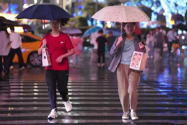 20.8℃，广州气温创下半年新低！短袖先别收，接下来天气……