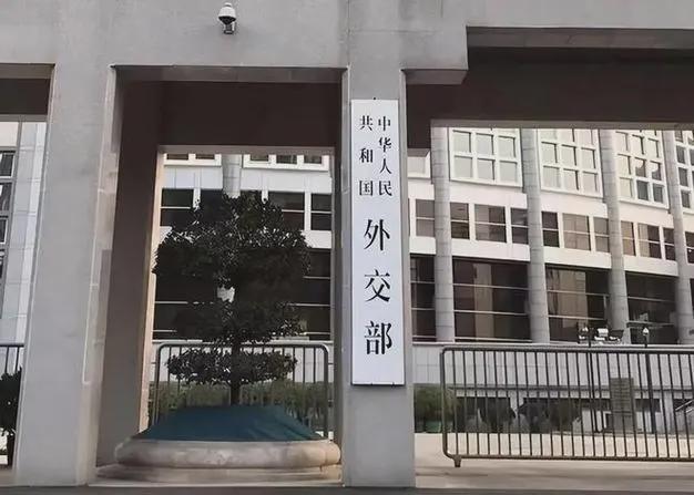 外交部发言人就黎以、伊以局势升级答记者问