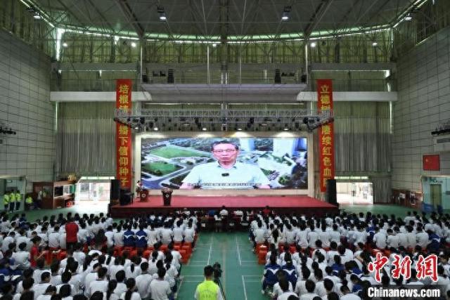 广州打造科学课助力科普 钟南山寄语青少年