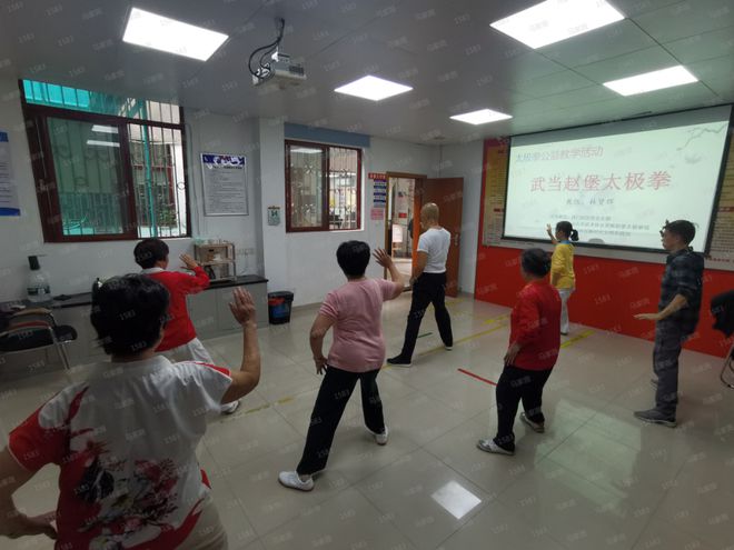 社区书记教跳广场舞！金砂街道聚焦群众需求，让党群服务阵地更有“烟火气”