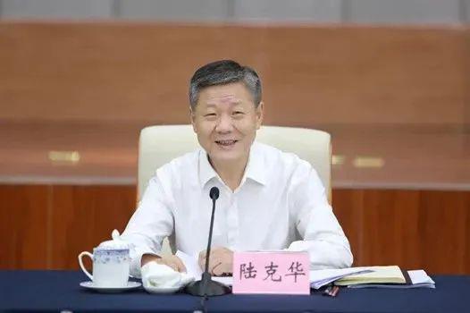 重庆市政法委书记任上落马，曾长期任职住建部主管房地产工作