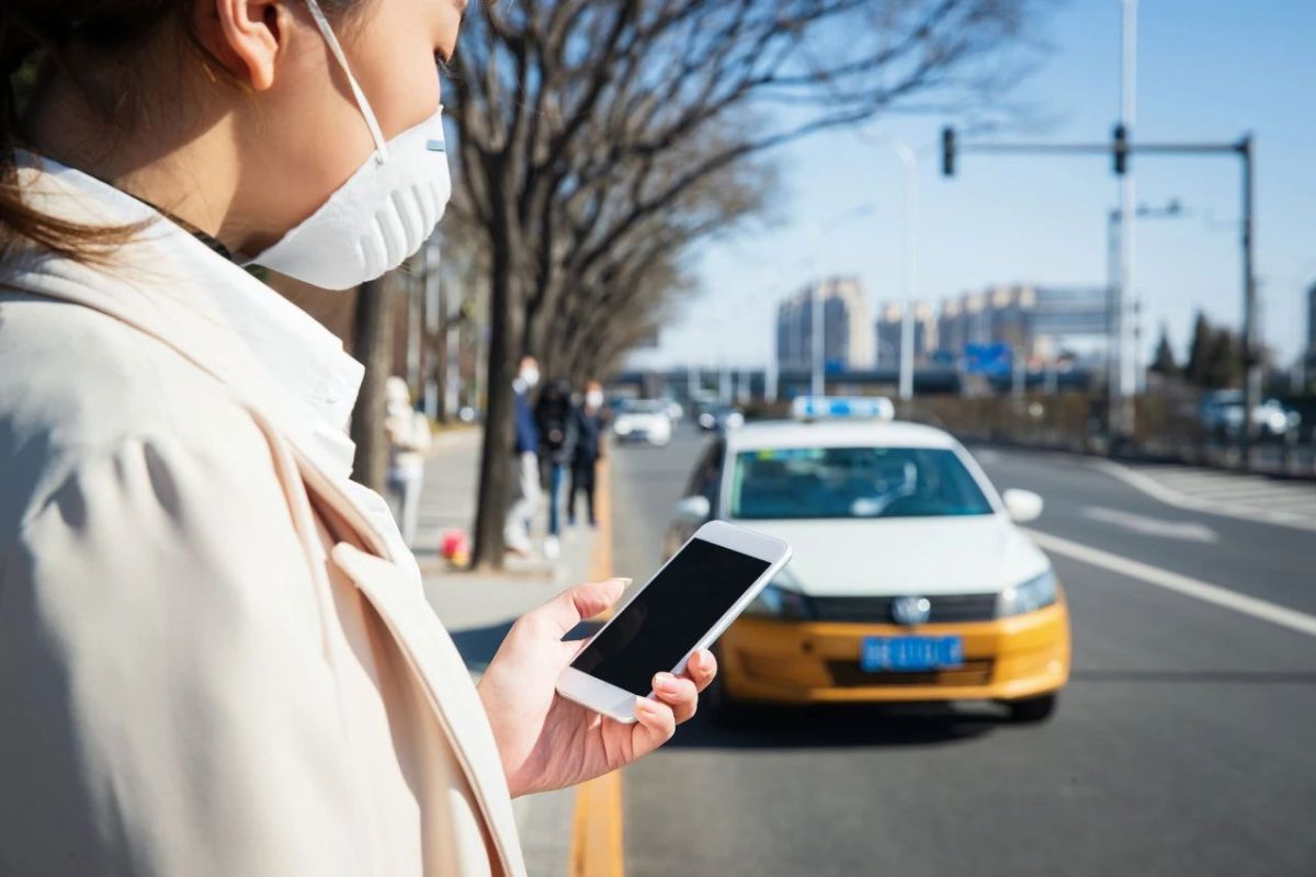 这座城市出租车，竟然自发降价